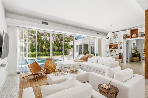 505 Fiddlewood Rd, Vero Beach, FL, 32963-1643 | Card Image