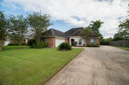 36329 Crestway Ave, Prairieville, LA, 70769-3272 | Card Image