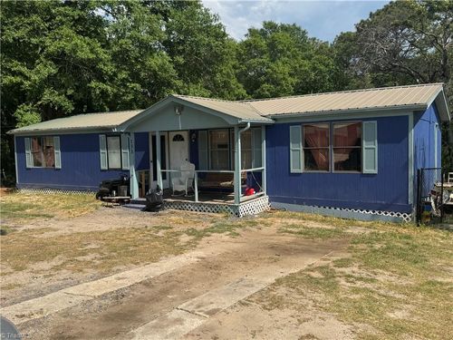 133 Maple St, Rockingham, NC, 28379-5045 | Card Image