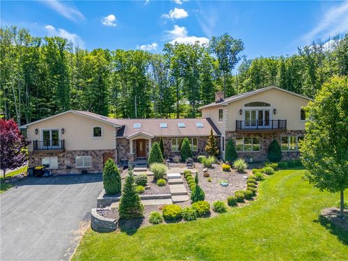 374 Packer Dr, Weatherly, PA, 18255-2622 | Card Image