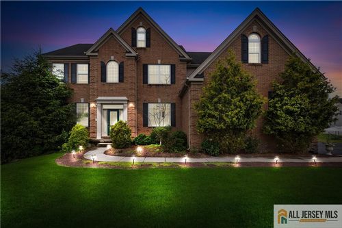 6 Monet Dr, Monmouth Junction, NJ, 08852-2541 | Card Image