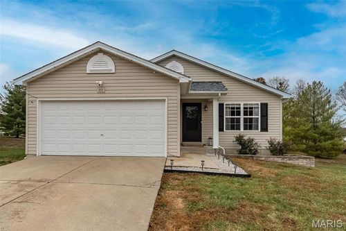 212 Gentle Pine Ln, Winfield, MO, 63389-3001 | Card Image