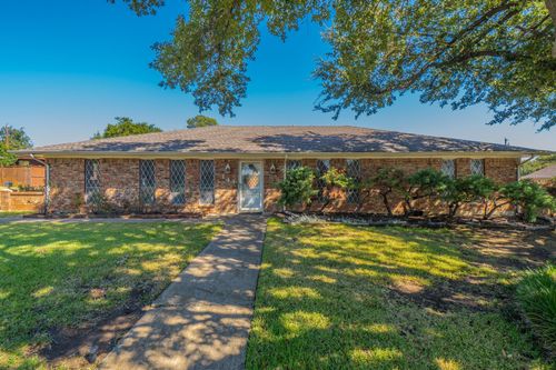 141 Villa Park Dr, Highland Village, TX, 75077-7116 | Card Image