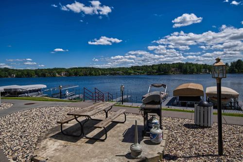 315-530 E Hiawatha Dr, Wisconsin Dells, WI, 53965-8436 | Card Image