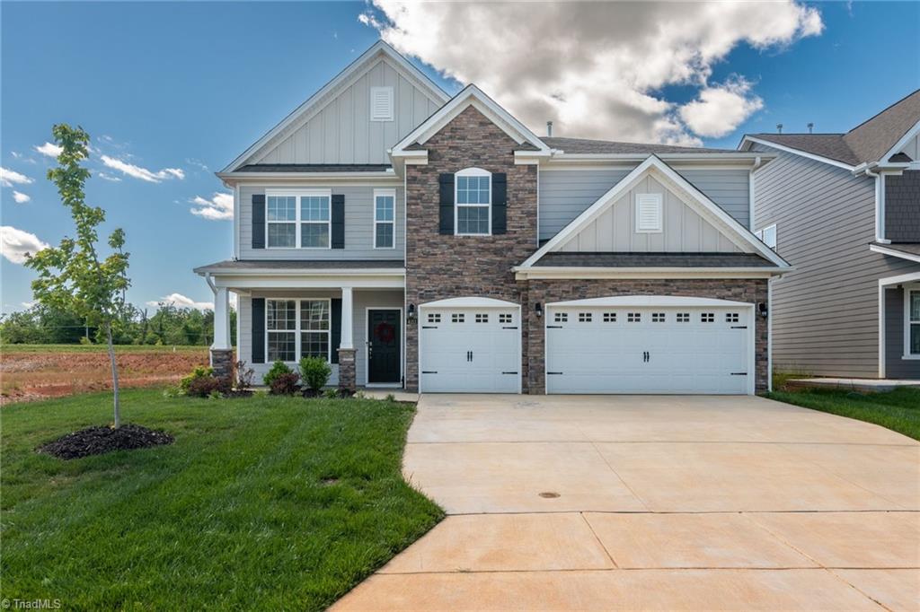 Oakton Dr, High Point, NC 27265