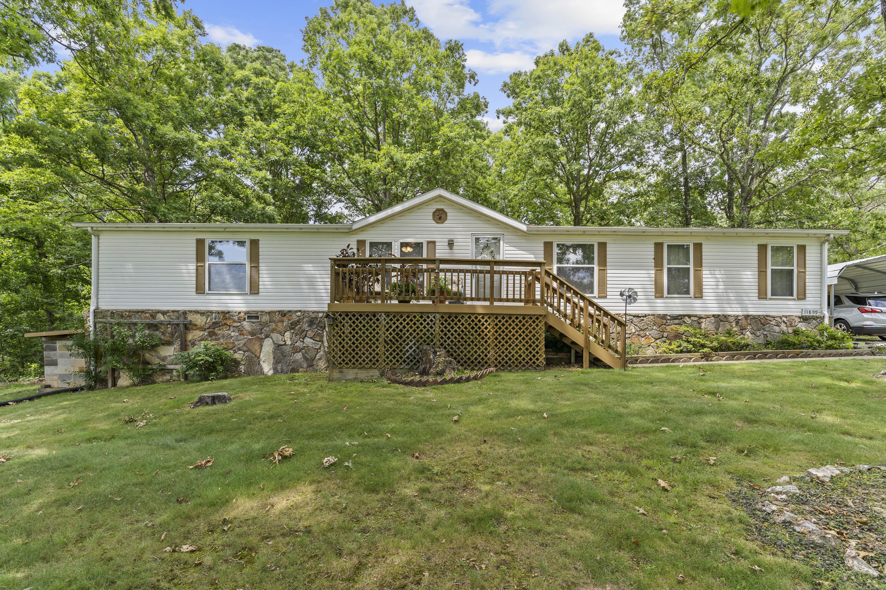 Country Aire Ln, Mountain Grove, MO 65711
