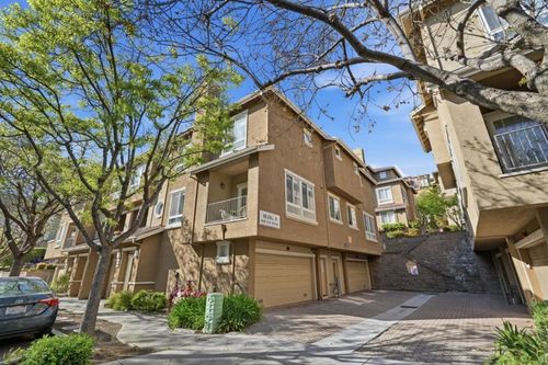 527 Marble Arch Ave, San Jose, CA, 95136-3766 | Card Image