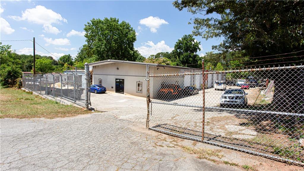 5810 Powell Dr, Mableton, GA 30126