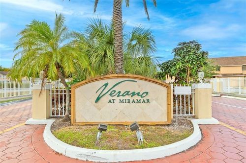 8053-8053 Sw 21st Ct, Miramar, FL, 33025-2259 | Card Image