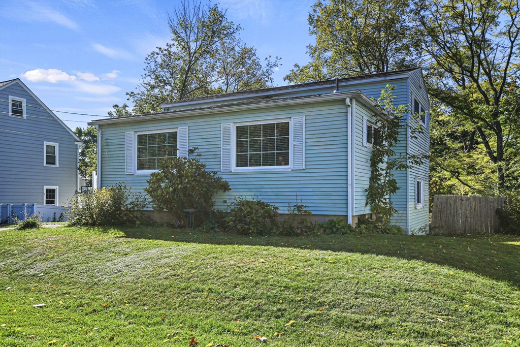 Broadview Ter, Pittsfield, MA 01201