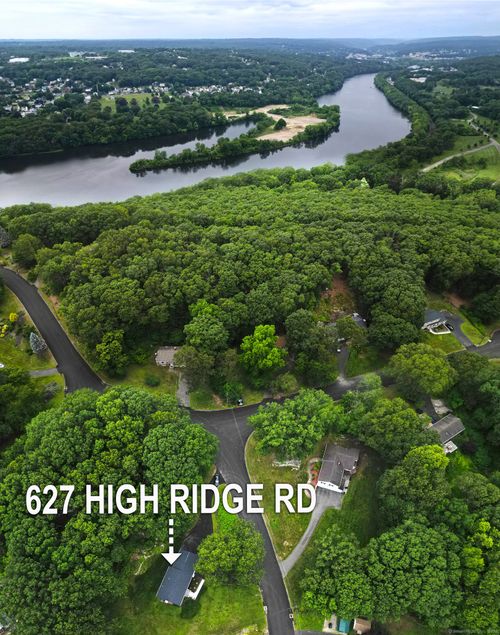 627 High Ridge Rd, Orange, CT, 06477-1528 | Card Image