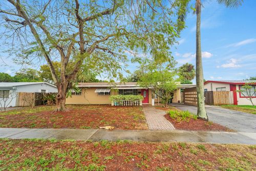 720 Ne 23rd Pl, Pompano Beach, FL, 33064-5524 | Card Image