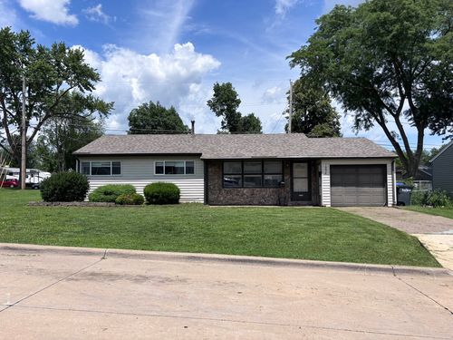 1904 N Oak St, Bettendorf, IA, 52722-4350 | Card Image