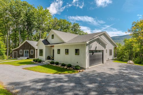3542 North Rd, Sunderland, VT, 05250-9512 | Card Image