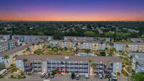 g3-2053 Sunset Dr, BRADENTON, FL, 34207-8533 | Card Image