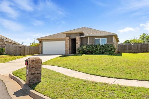 2405 Iris Court, Yukon, OK, 73099 | Card Image