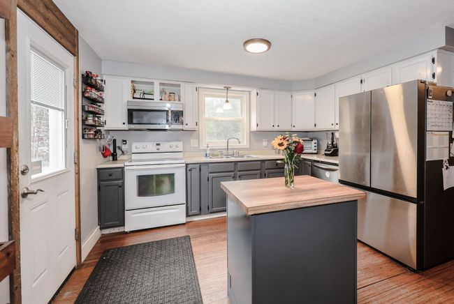 1381 River Rd, House other with 3 bedrooms, 2 bathrooms and null parking in Weare NH | Image 15