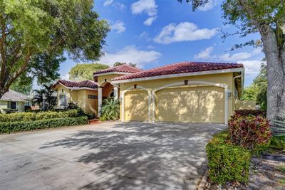 4320 Sw 74th Ter, House other with 5 bedrooms, 4 bathrooms and null parking in Davie FL | Image 3