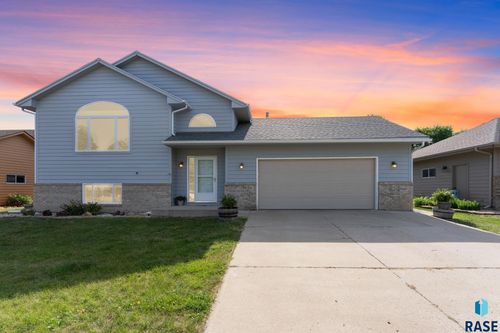 6604 Mogen Ave S Avenue S, Sioux Falls, SD, 57108 | Card Image