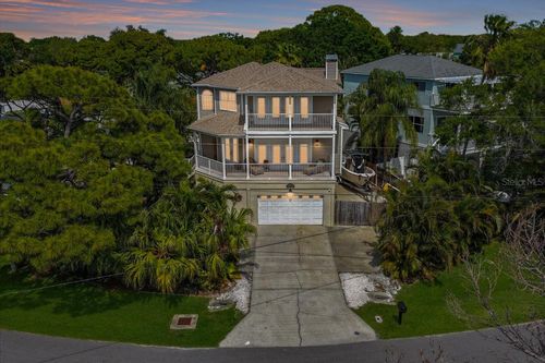196 Shore Dr, Palm Harbor, FL, 34683-5424 | Card Image