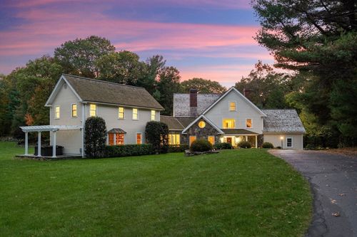 267 Dedham St, Dover, MA, 02030-2229 | Card Image