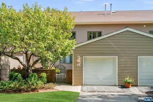 49 Litchult Ln, Mahwah, NJ, 07430-1590 | Card Image