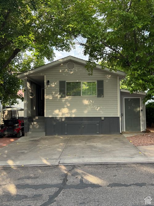24 Cottonwood Ln, Hurricane, UT, 84737-3170 | Card Image