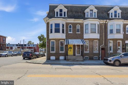 684 Chestnut St, YORK, PA, 17403-1302 | Card Image
