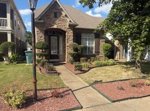 8520 Shady Elm Dr, Cordova, TN, 38018-0404 | Card Image