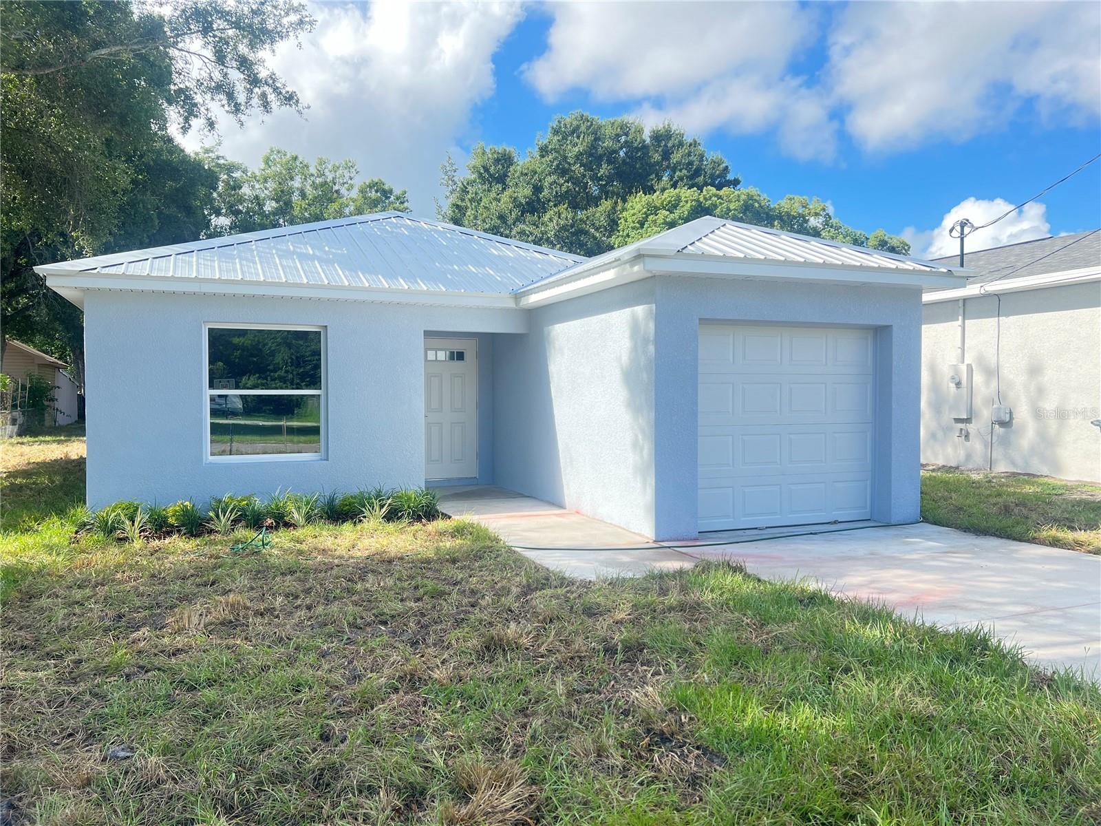 Avenue R , Winter Haven, FL 33881