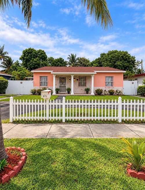 971 Ne 156th Ter, North Miami Beach, FL, 33162 | Card Image