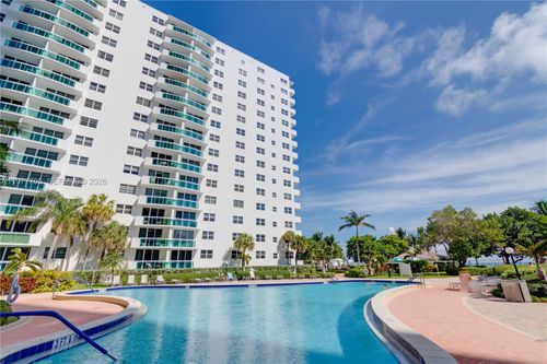 apt-735-3001 S Ocean Dr, Hollywood, FL, 33019-2868 | Card Image