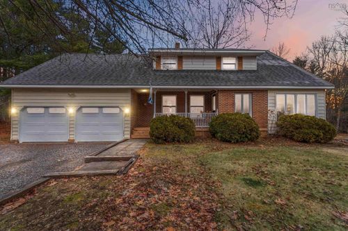 95 Bentwood Cres, Coldbrook, NS, B0P1G0 | Card Image