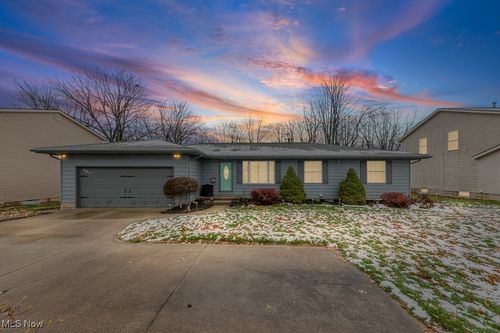 487 Hilbish Ave, Akron, OH, 44312-2221 | Card Image