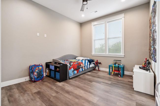 102909 E 1023 Pr Se, Home with 4 bedrooms, 5 bathrooms and null parking in Kennewick WA | Image 36