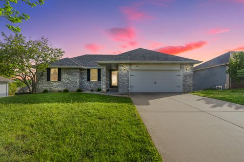 414 W Chestnut Rd, Nixa, MO, 65714-7835 | Card Image