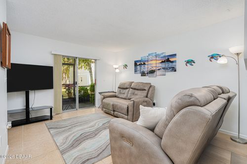 apt-a-420 Banana Cay Dr, South Daytona, FL, 32119-2981 | Card Image