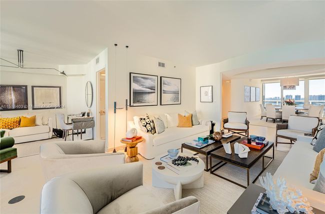 LPH07 - 19333 Collins Ave, Condo with 3 bedrooms, 3 bathrooms and null parking in Sunny Isles Beach FL | Image 16
