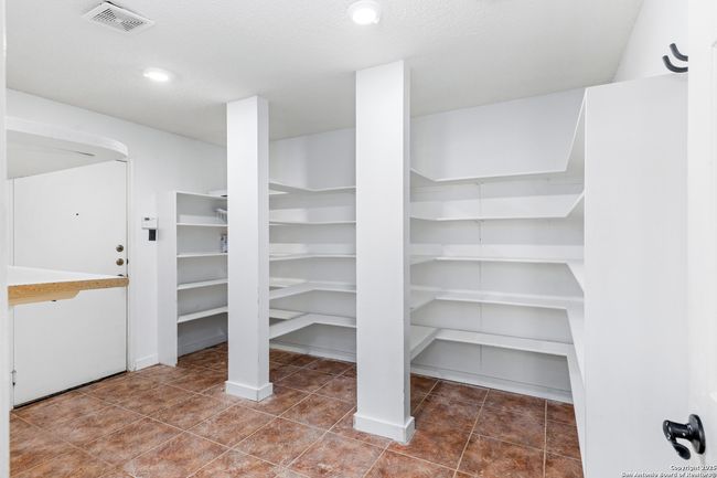 1687 Fir Cir, House other with 4 bedrooms, 3 bathrooms and null parking in Schertz TX | Image 18