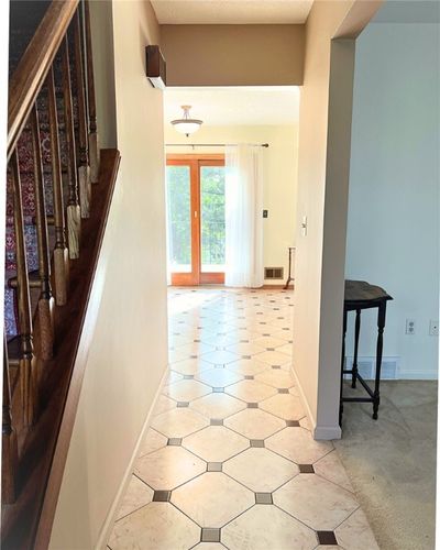 Entry Way | Image 3