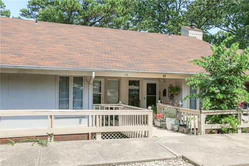 19 Britten Cir, Bella Vista, AR, 72715-8143 | Card Image
