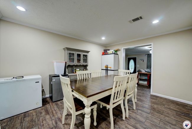 807 E 11 Th St, House other with 4 bedrooms, 2 bathrooms and null parking in Hooks TX | Image 6