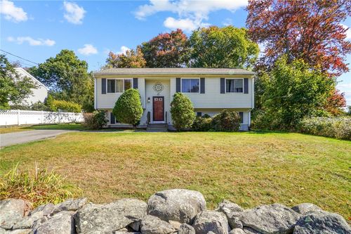 53 Hoover Street, West Warwick, RI, 02893 | Card Image