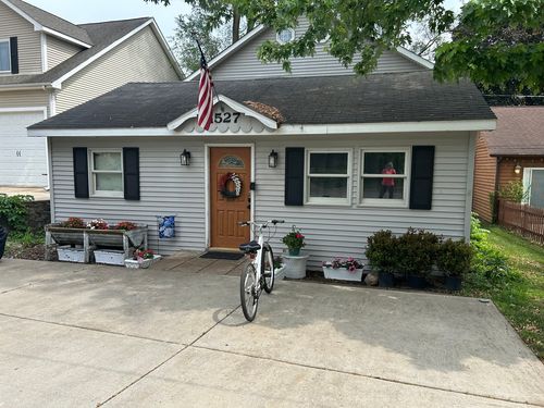1527 N Harrison St, Algonquin, IL, 60102-2352 | Card Image