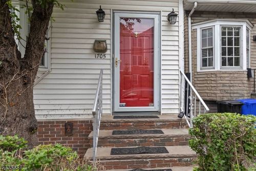 1705 48th St, North Bergen, NJ, 07047-2937 | Card Image