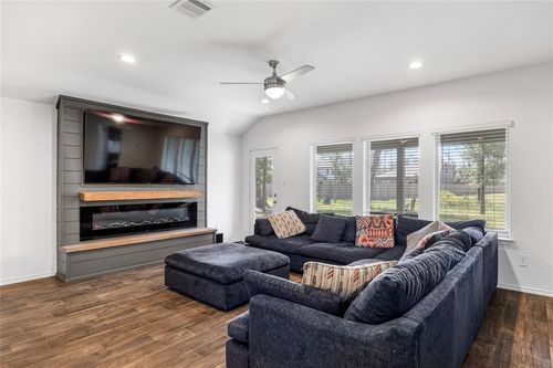 2906 Roman Forest Blvd, New Caney, TX, 77357-1869 | Card Image