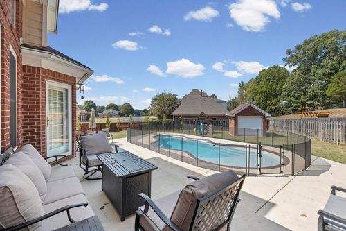 4073 Pelican Hill Cv, Lakeland, TN, 38002-9474 | Card Image