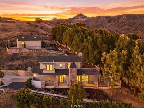 19015 Envoy Ave, Corona, CA, 92881 | Card Image