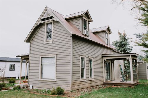 104 N Fairfield St, Council, ID, 83612-5249 | Card Image