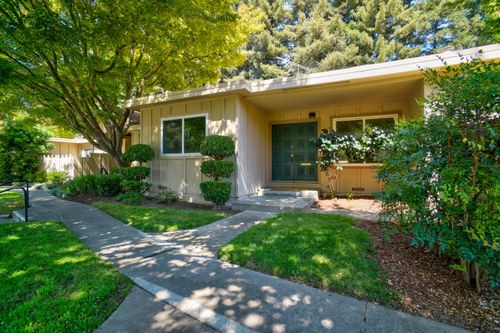 865 Commons Dr, Sacramento, CA, 95825-6653 | Card Image